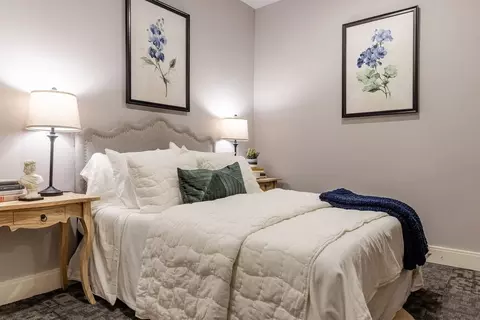 1381 Cranston St, Cranston, RI 02920