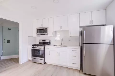 122 S Berendo St, Los Angeles, CA 90004