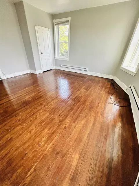 7437 Oxford Ave, Philadelphia, PA 19111