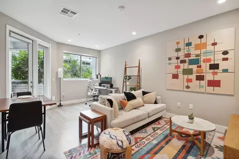 Santa Monica Blvd, West Hollywood, CA 90046