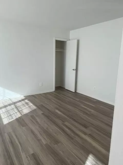 17 Middlesex Rd, Newport News, VA 23606