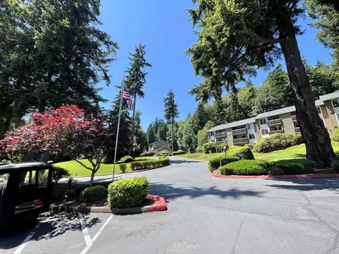13210 97th Ave NE, Kirkland, WA 98034 photo 14