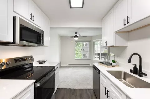 13210 97th Ave NE, Kirkland, WA 98034 photo 31