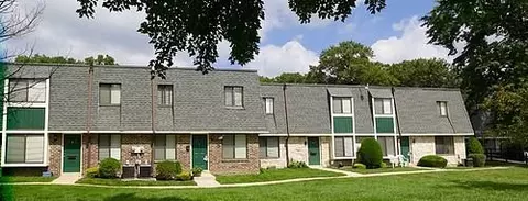 25 Windsor Cir # B, Newark, DE 19702