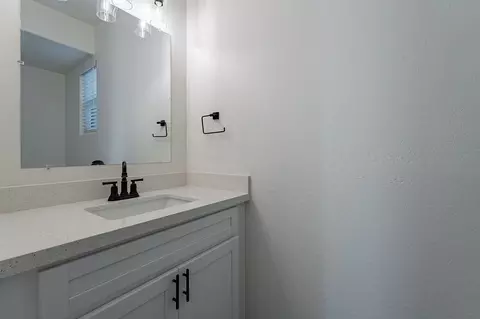 55 W Thomas Ln, Tempe, AZ 85281