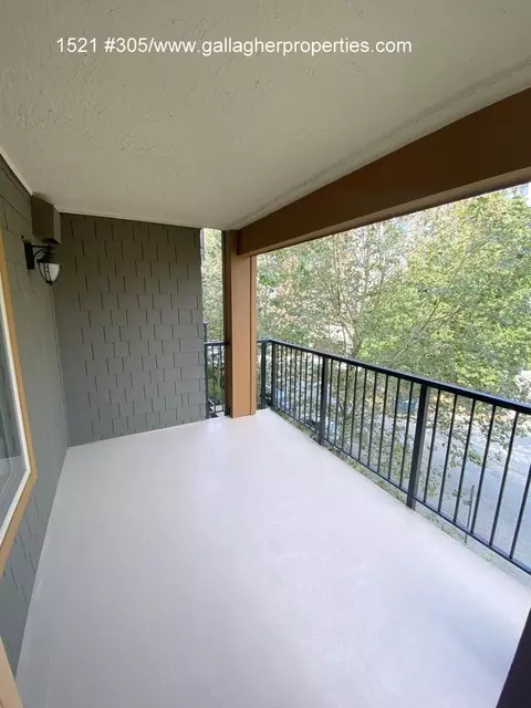 1521 NW 54th St, Seattle, WA 98107