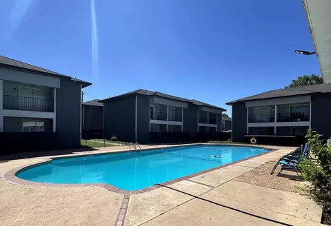 2838 Royal Ln, Dallas, TX 75229