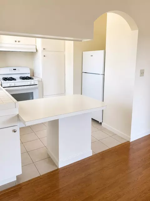 10192 Park Cir E, Cupertino, CA 95014
