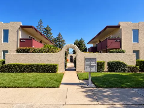 10192 Park Cir E, Cupertino, CA 95014 photo 11