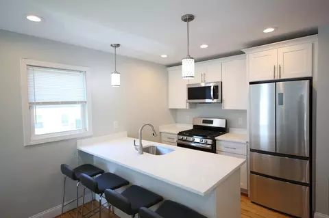 10 Trenton St, Providence, RI 02906