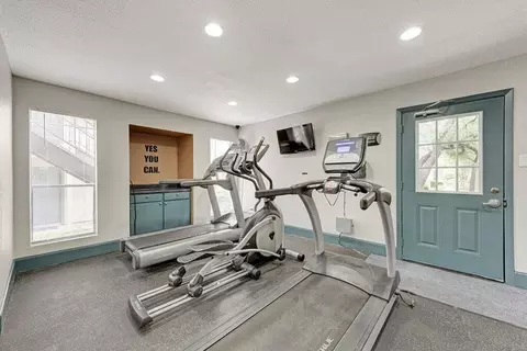 1044 Camino La Costa, Austin, TX 78752 photo 2