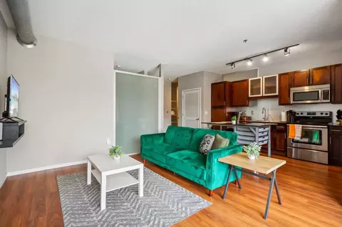 Portland Ave, Minneapolis, MN 55401