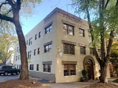 2345 NW Marshall St, Portland, OR 97210