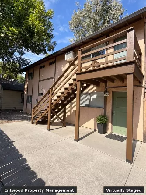 1448 Warner St, Chico, CA 95926 photo 3