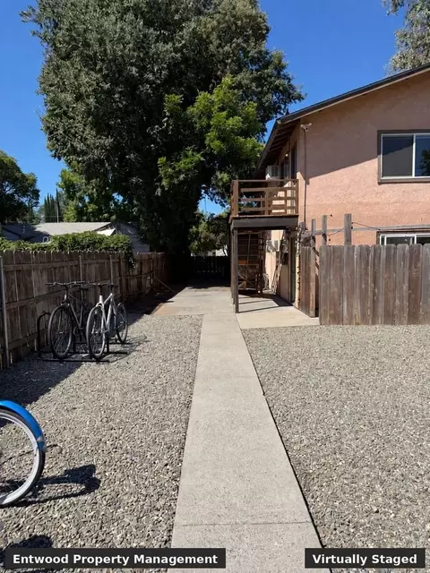 1448 Warner St, Chico, CA 95926 photo 4