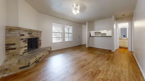 100 Warden Ln, San Marcos, TX 78666