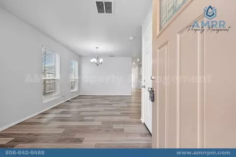 1105 N Englewood Ave, Lubbock, TX 79416
