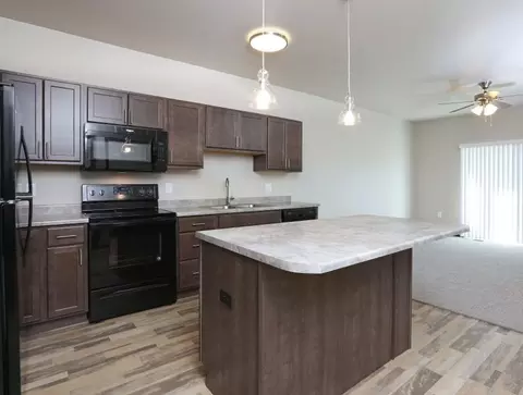 120 N Sycamore Ave, Sioux Falls, SD 57110 photo 4