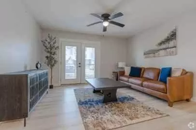 5141 Commerce Crossings Dr, Louisville, KY 40229