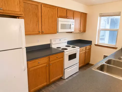 1016 N Garden St, Bellingham, WA 98225