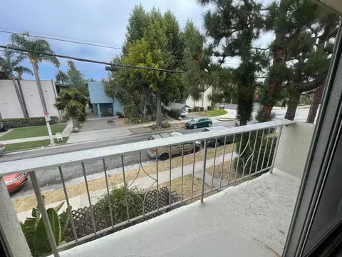 2139 Penmar Ave, Los Angeles, CA 90291