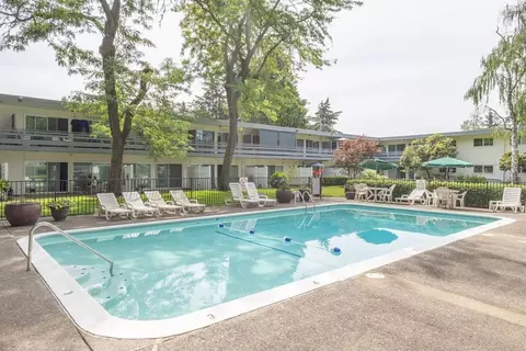 11211 NE Weidler St, Portland, OR 97220