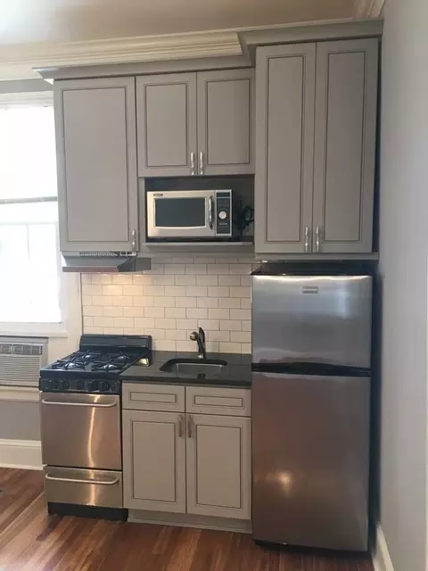627 W Jones St, Raleigh, NC 27603