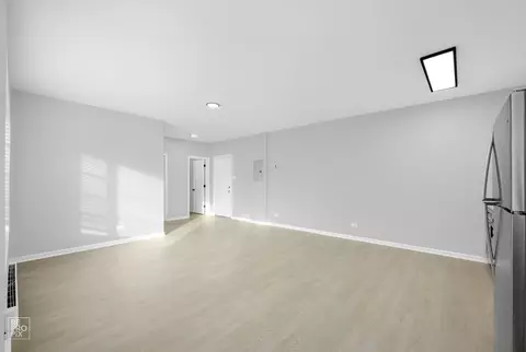 7706 S Coles Ave, Chicago, IL 60649 photo 13