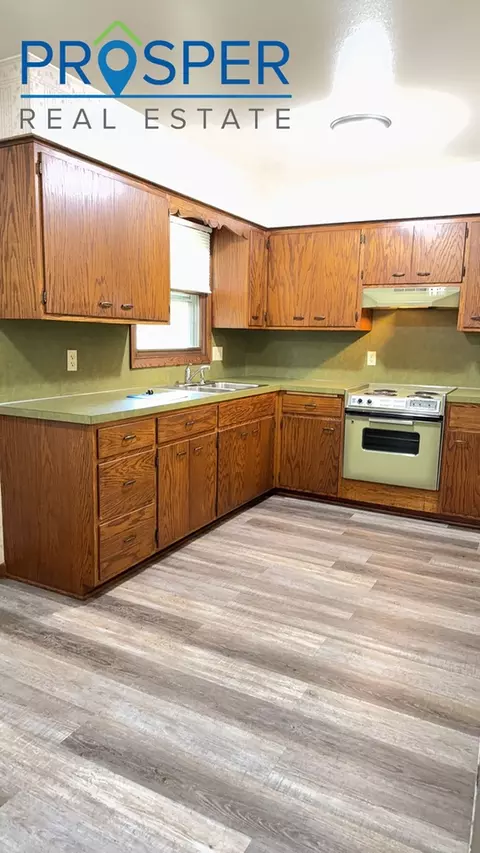 527 E Lexington Blvd, Eau Claire, WI 54701 photo 13
