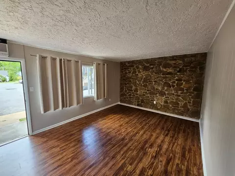 218 N Willow Ave, Erwin, TN 37650