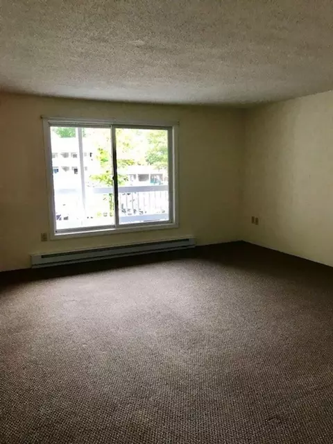 2 Salmon St # G, Newmarket, NH 03857