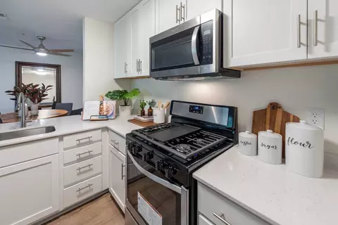 9901 Gable Ridge Ter, Rockville, MD 20850 photo 4