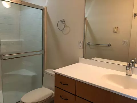 3011 78th Ave SE, Mercer Island, WA 98040