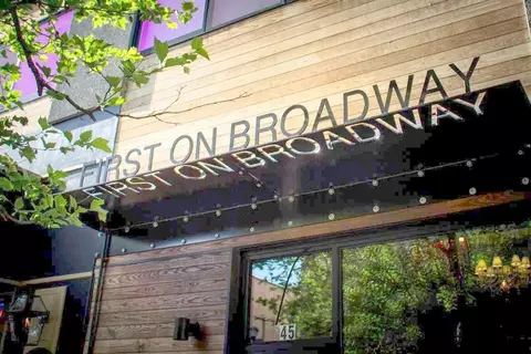45 W Broadway, Eugene, OR 97401
