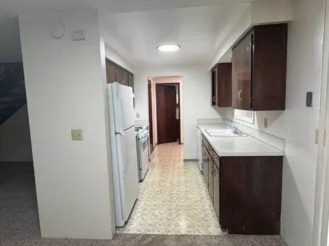 1110 Leigh St, Eugene, OR 97401 photo 4
