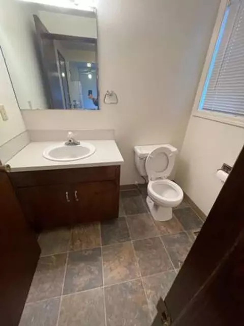 1110 Leigh St, Eugene, OR 97401 photo 4