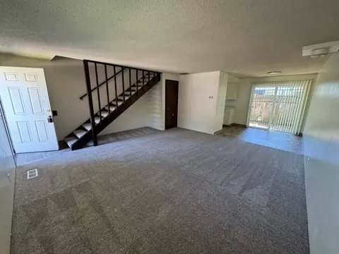 1110 Leigh St, Eugene, OR 97401 photo 3