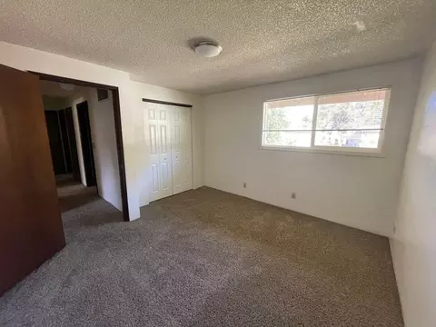 1110 Leigh St, Eugene, OR 97401 photo 8