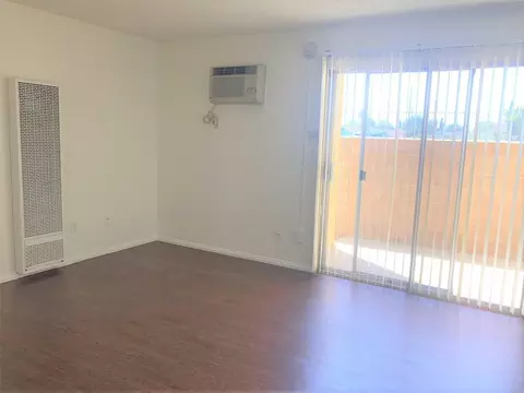 Lindley Northwood, Los Angeles, CA 91326