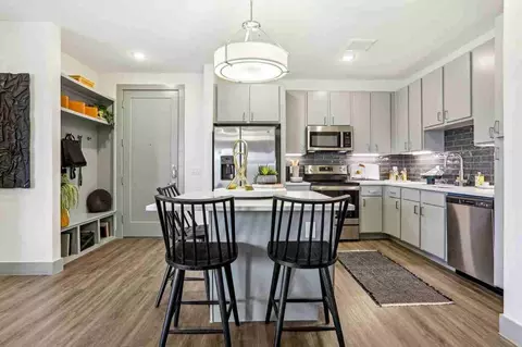 2711 W Anderson Ln, Austin, TX 78757 photo 3