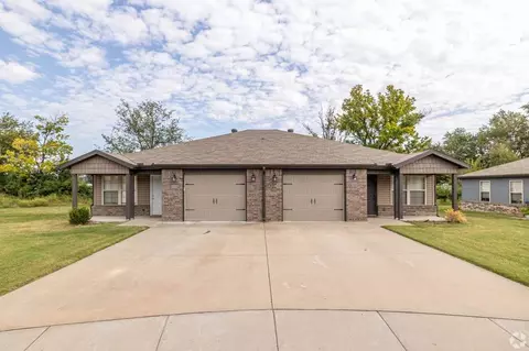 1707 Montclair Ave, Siloam Springs, AR 72761