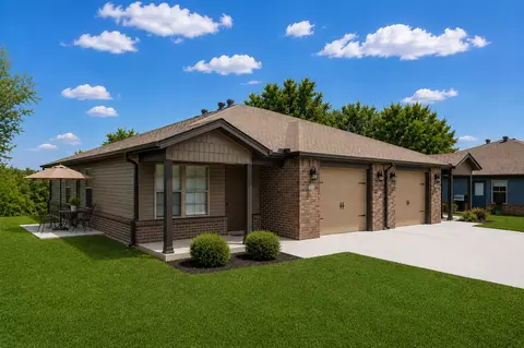 1707 Montclair Ave, Siloam Springs, AR 72761