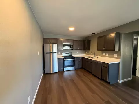 n113w15570 Francese Dr, Germantown, WI 53022