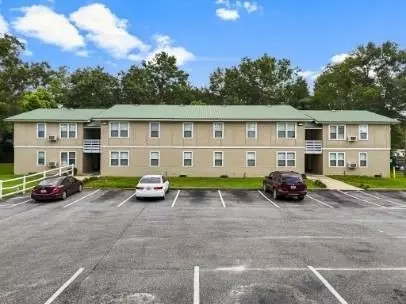 Lane Lane, Chipley, FL 32428