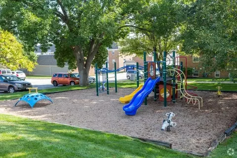 11766 Wakeley Plz, Omaha, NE 68154