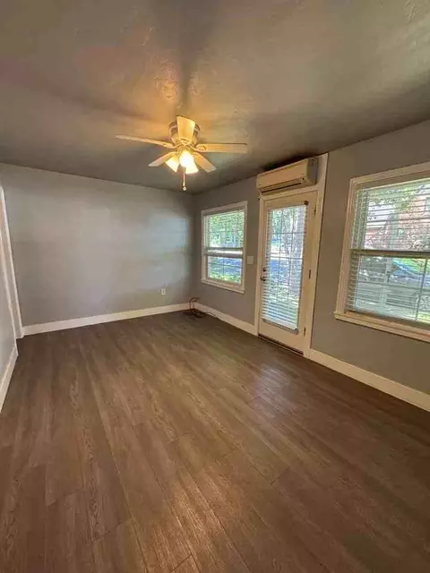520 Shasta St, Roseville, CA 95678 photo 2