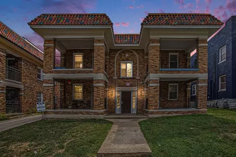 2725 Campbell St, Kansas City, MO 64109