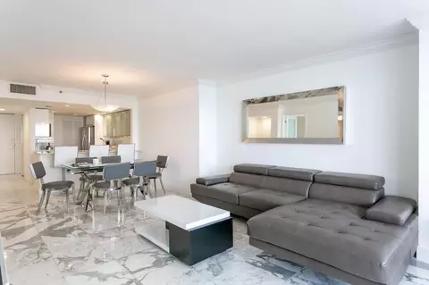 1717 N Bayshore Dr, Miami, FL 33132