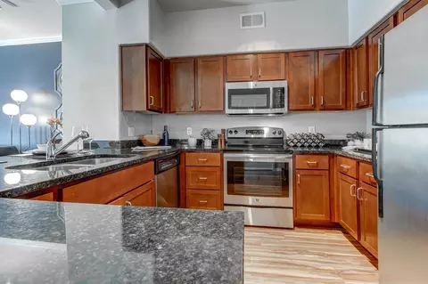 401 W Northwest Hwy, Irving, TX 75039 photo 3