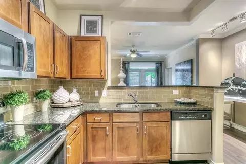 401 W Northwest Hwy, Irving, TX 75039 photo 5